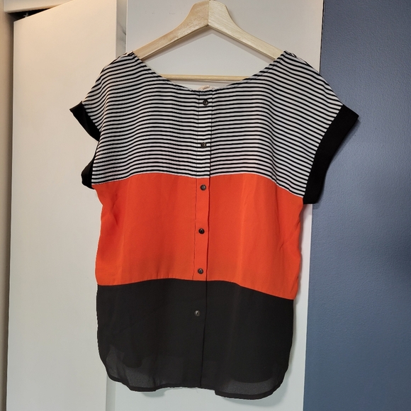 Blouse - Picture 2 of 4